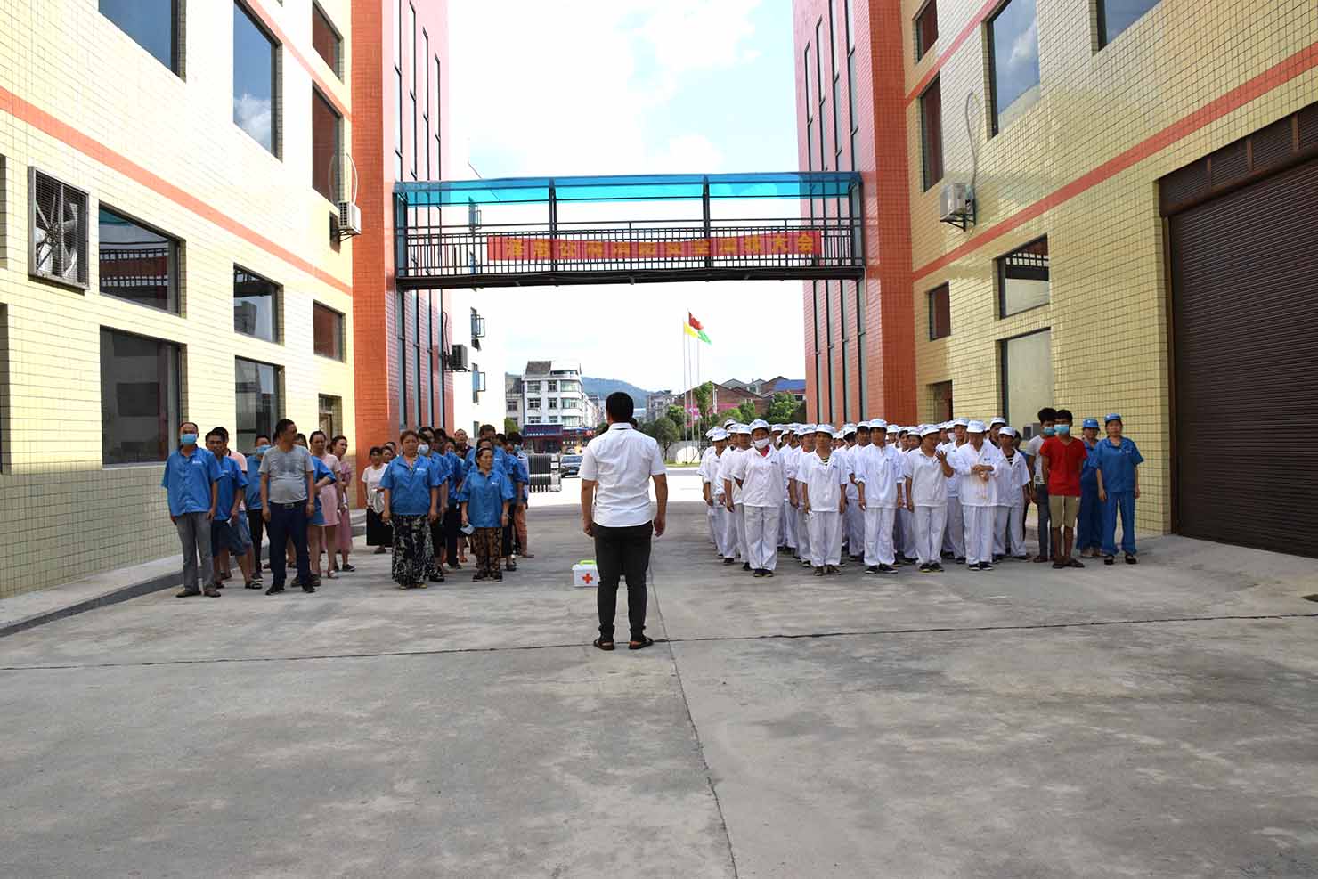 “安全發(fā)展，預(yù)防為主”之公司消防演習(xí)